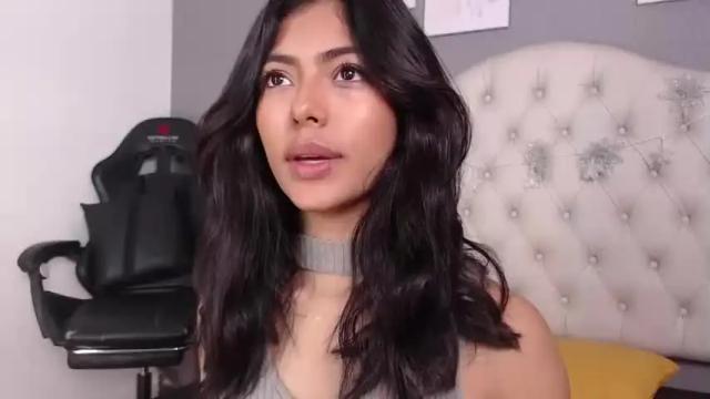 Image 2 of violetta_diamond Stream on Chaturbate on 21 months ago