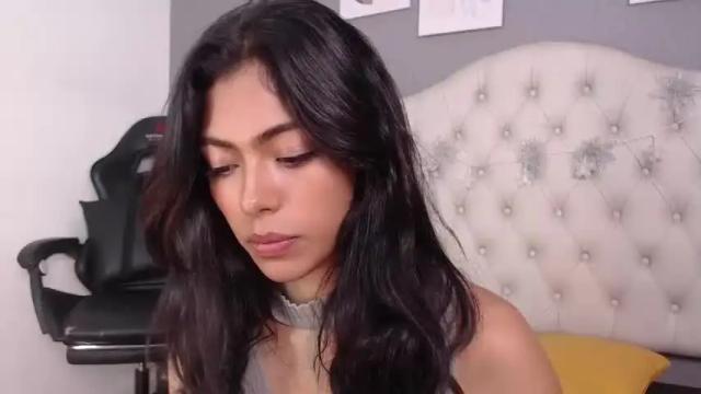 Image 4 of violetta_diamond Stream on Chaturbate on 21 months ago