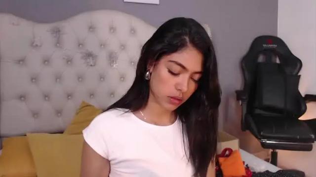 Image 2 of violetta_diamond Stream on Chaturbate on 21 months ago