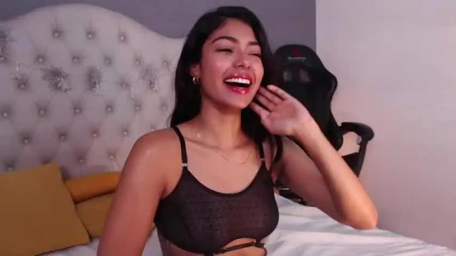 Image 12 of violetta_diamond Stream on Chaturbate on 21 months ago