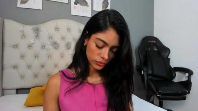 Image 2 of violetta_diamond Stream on Chaturbate on 21 months ago