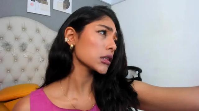 Image 7 of violetta_diamond Stream on Chaturbate on 21 months ago