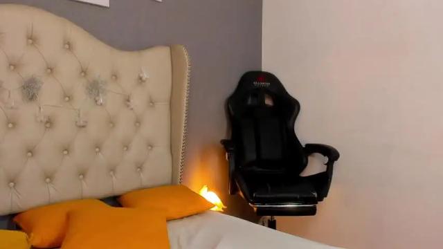 Image 11 of violetta_diamond Stream on Chaturbate on 21 months ago