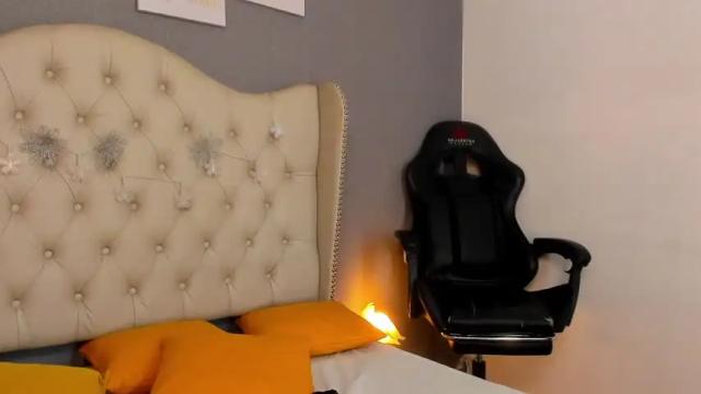 Image 2 of violetta_diamond Stream on Chaturbate on 21 months ago