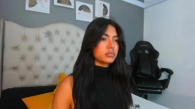 Image 10 of violetta_diamond Stream on Chaturbate on 19 months ago