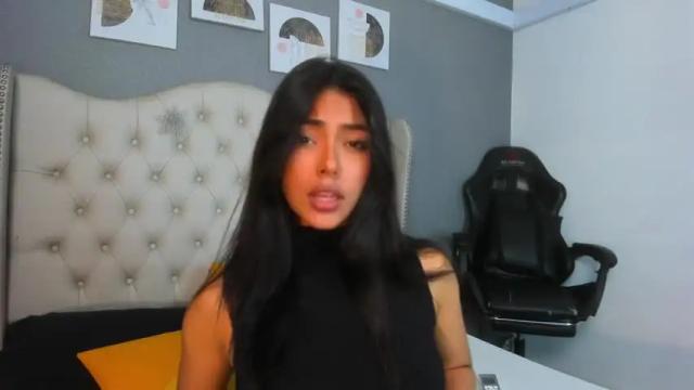 Image 8 of violetta_diamond Stream on Chaturbate on 19 months ago