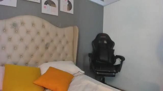 Image 10 of violetta_diamond Stream on Chaturbate on 19 months ago