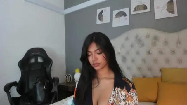 Image 7 of violetta_diamond Stream on Chaturbate on 18 months ago