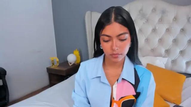 Image 12 of violetta_diamond Stream on Chaturbate on 18 months ago