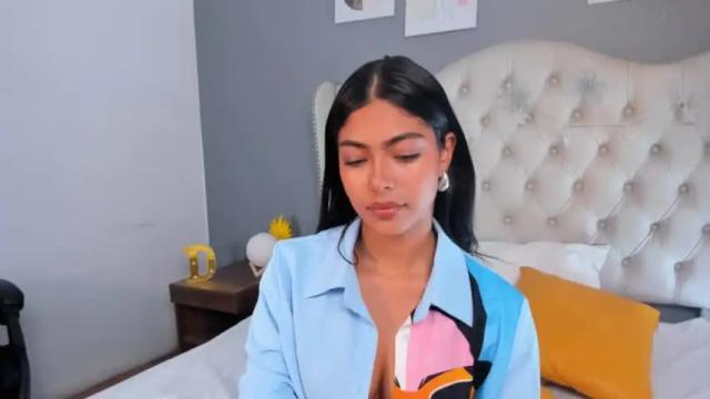 Image 2 of violetta_diamond Stream on Chaturbate on 18 months ago