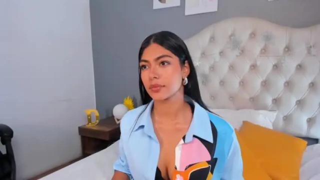Image 8 of violetta_diamond Stream on Chaturbate on 18 months ago
