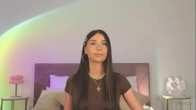 Image 2 of violetta_finch Stream on Chaturbate on 1 month ago