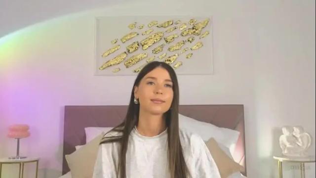 Image 3 of violetta_finch Stream on Chaturbate on 1 month ago