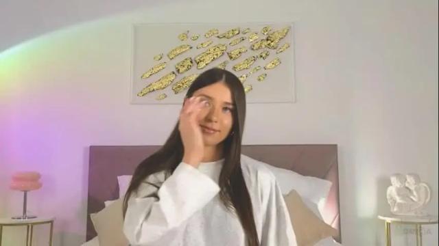 Image 4 of violetta_finch Stream on Chaturbate on 1 month ago
