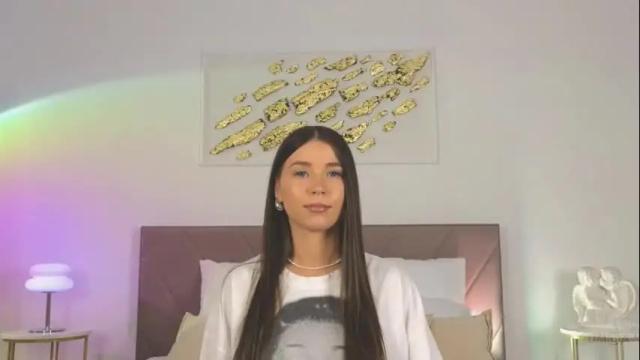 Image 8 of violetta_finch Stream on Chaturbate on 1 month ago
