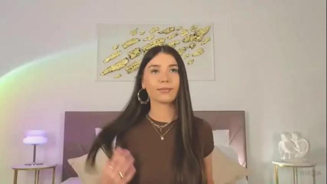 Image 4 of violetta_finch Stream on Chaturbate on 1 month ago