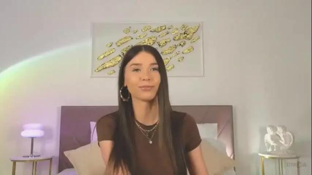 Image 7 of violetta_finch Stream on Chaturbate on 1 month ago
