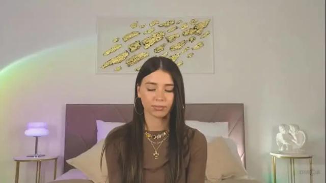 Image 12 of violetta_finch Stream on Chaturbate on 1 month ago