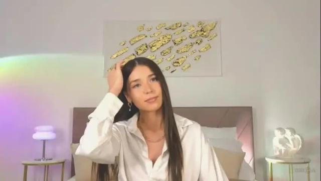 Image 10 of violetta_finch Stream on Chaturbate on 25 days ago