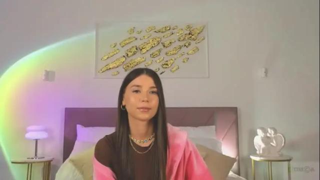 Image 10 of violetta_finch Stream on Chaturbate on 13 days ago