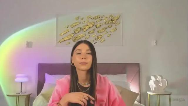 Image 8 of violetta_finch Stream on Chaturbate on 13 days ago