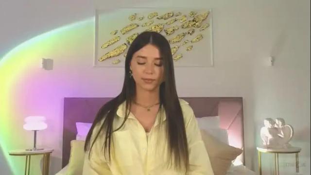 Image 11 of violetta_finch Stream on Chaturbate on 1 month ago