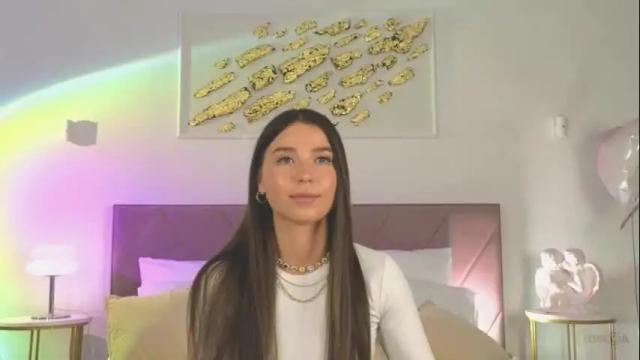 Image 3 of violetta_finch Stream on Chaturbate on 29 days ago