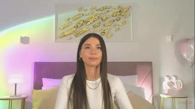 Image 6 of violetta_finch Stream on Chaturbate on 29 days ago