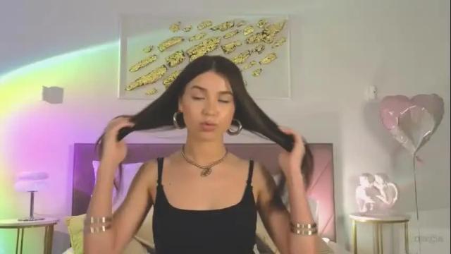Image 2 of violetta_finch Stream on Chaturbate on 25 days ago