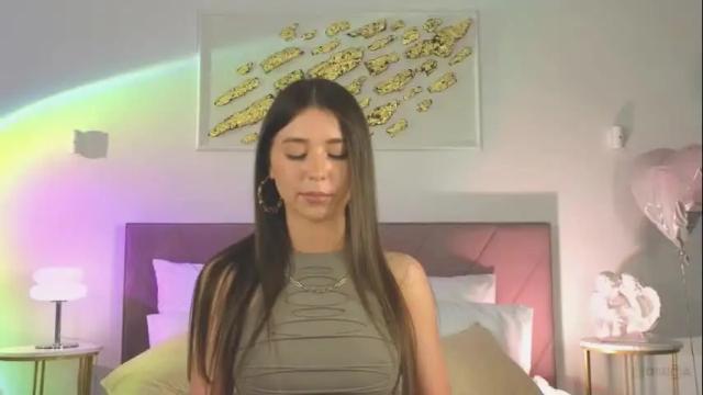 Image 6 of violetta_finch Stream on Chaturbate on 23 days ago