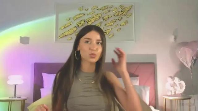 Image 7 of violetta_finch Stream on Chaturbate on 23 days ago