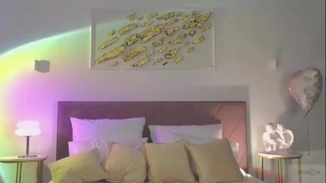 Image 4 of violetta_finch Stream on Chaturbate on 21 days ago
