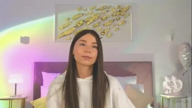Image 3 of violetta_finch Stream on Chaturbate on 19 days ago
