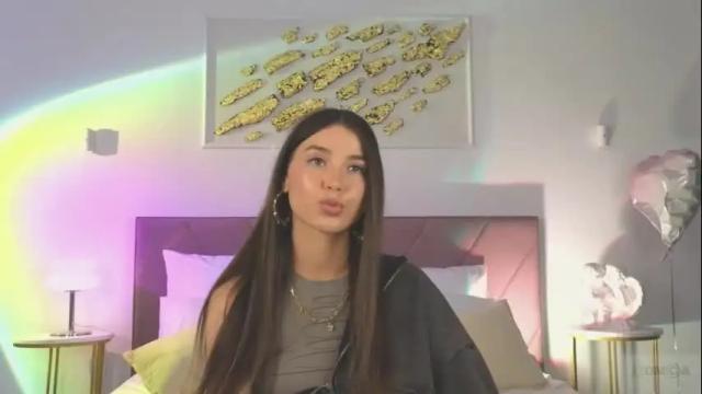 Image 2 of violetta_finch Stream on Chaturbate on 17 days ago