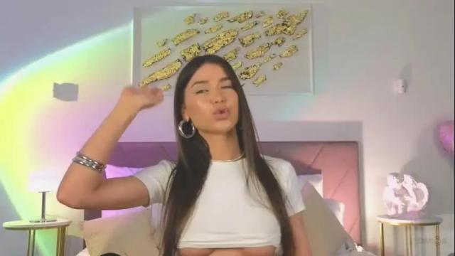 Image 7 of violetta_finch Stream on Chaturbate on 13 days ago