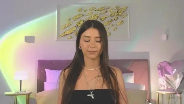 Image 2 of violetta_finch Stream on Chaturbate on 10 days ago