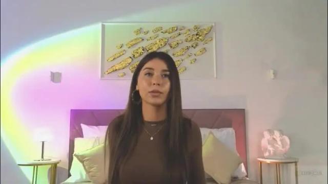 Image 2 of violetta_finch Stream on Chaturbate on 1 month ago