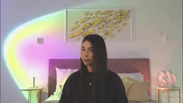 Image 2 of violetta_finch Stream on Chaturbate on 1 month ago