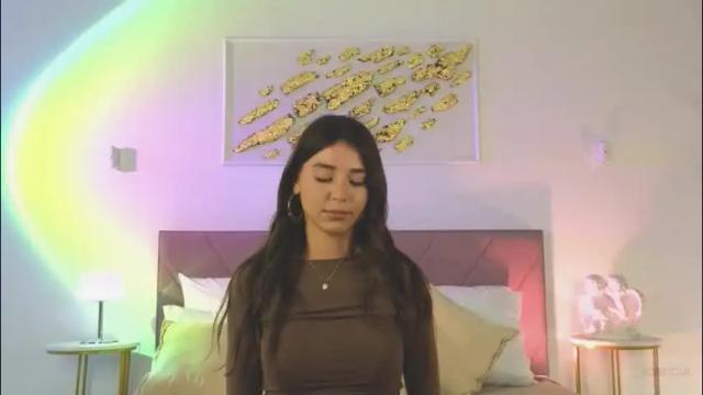 Image 6 of violetta_finch Stream on Chaturbate on 27 days ago