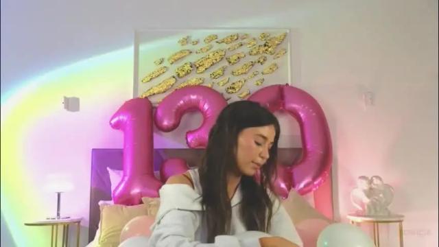 Image 6 of violetta_finch Stream on Chaturbate on 4 days ago