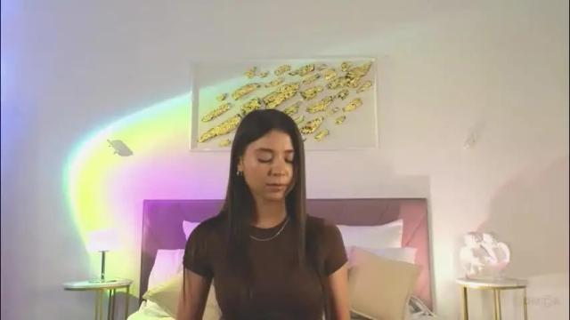Image 3 of violetta_finch Stream on Chaturbate on 1 month ago