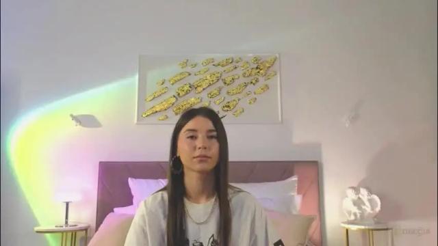 Image 2 of violetta_finch Stream on Chaturbate on 1 month ago