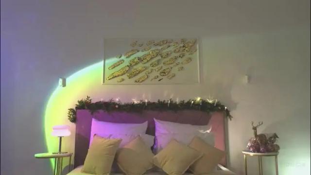 Image 3 of violetta_finch Stream on Chaturbate on 15 days ago