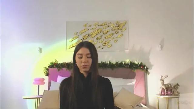 Image 3 of violetta_finch Stream on Chaturbate on 3 days ago