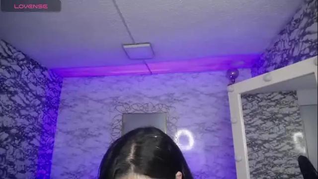 Image 2 of violetta_jhonson_v Stream on Chaturbate on 1 month ago
