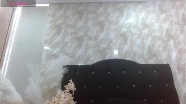 Image 7 of violetta_jhonson_v Stream on Chaturbate on 1 month ago