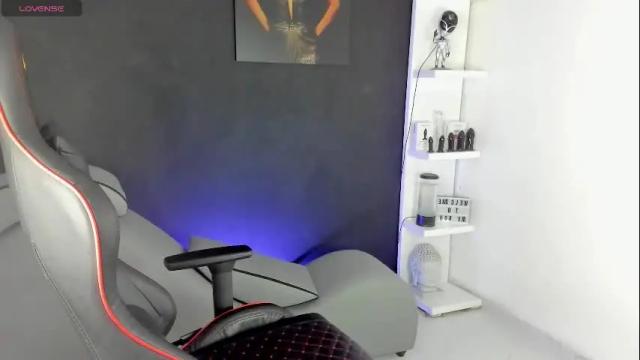 Image 12 of violetta_jhonson_v Stream on Chaturbate on 2 months ago