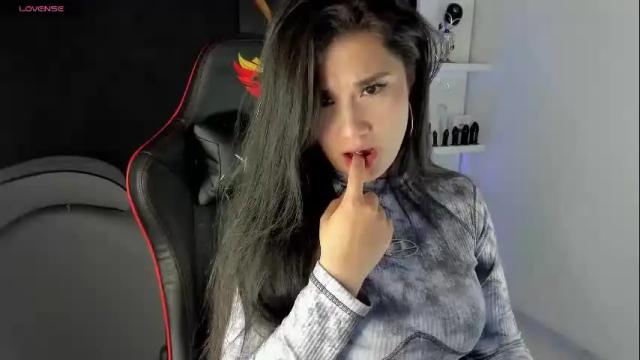 Image 2 of violetta_jhonson_v Stream on Chaturbate on 2 months ago