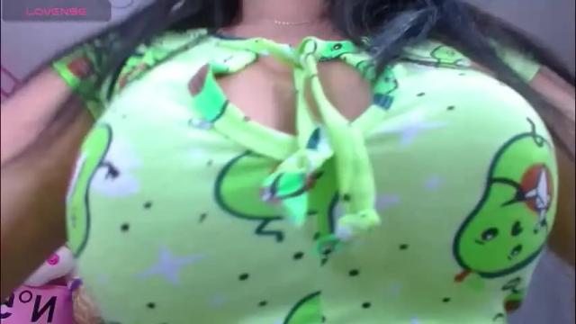 Image 3 of violetta_jhonson_v Stream on Chaturbate on 1 day ago