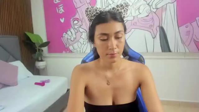 Image 12 of violetta_mendoza_ Stream on Chaturbate on 15 months ago